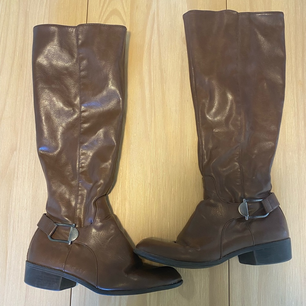 Brown boots, alfani brand, size 7.5